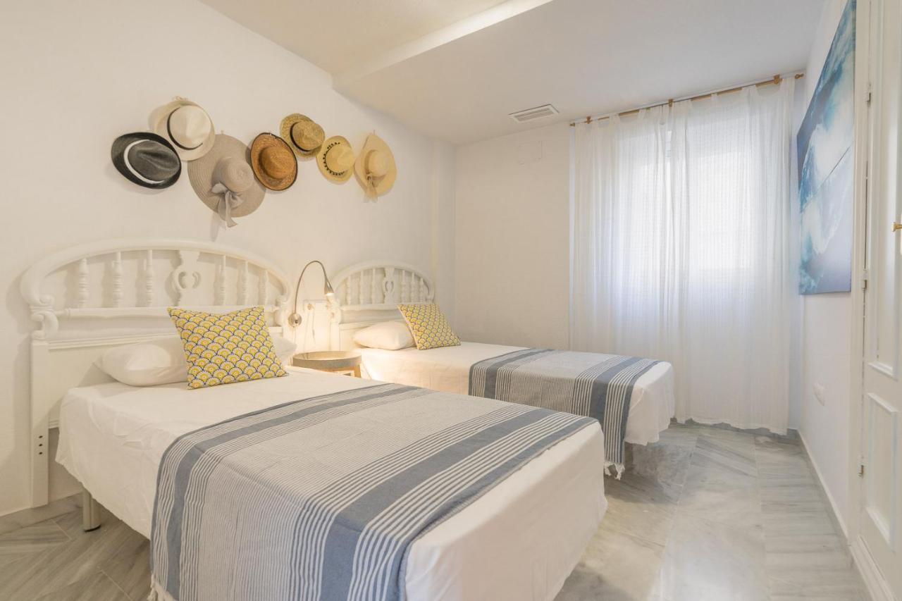 Coral Paradise Apartment With Swimming Pool La Herradura  Exterior photo
